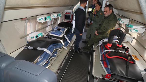 Medical team on plane