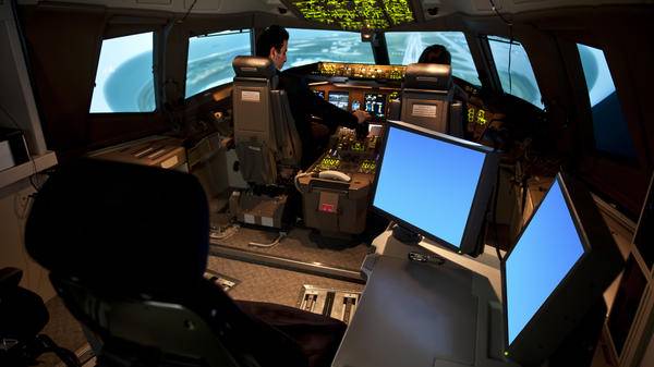 pilot simulation trainer