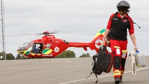 AirMed paramedic with oxygen